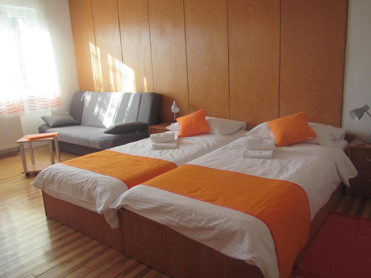 Pod Orehi Bed & Breakfast Postojna Exterior photo